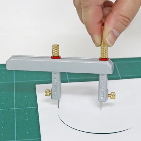 NT Cutter - Compact Metal Circle Cutter (C-700GP)